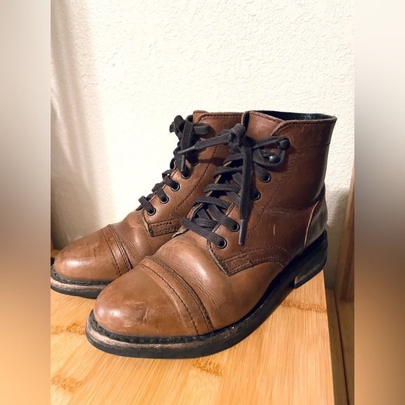 Thursday Boot Co. Captain Boot in Natural Leather. Women’s 6.5 - Picture 3 of 6